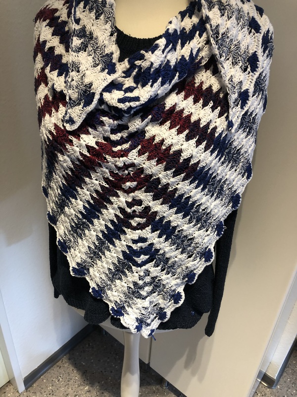 Häkelanleitung Dreieckstuch in Kontrastfarben 2 Varianten Colours I + V