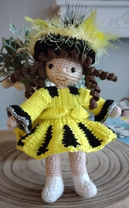 Tanzmariechen Anna und Funkenmajor Anton - Häkelanleitung