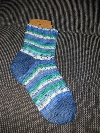 Socke ebenfalls mit 2 kleinen Rundstricknadeln gestrickt