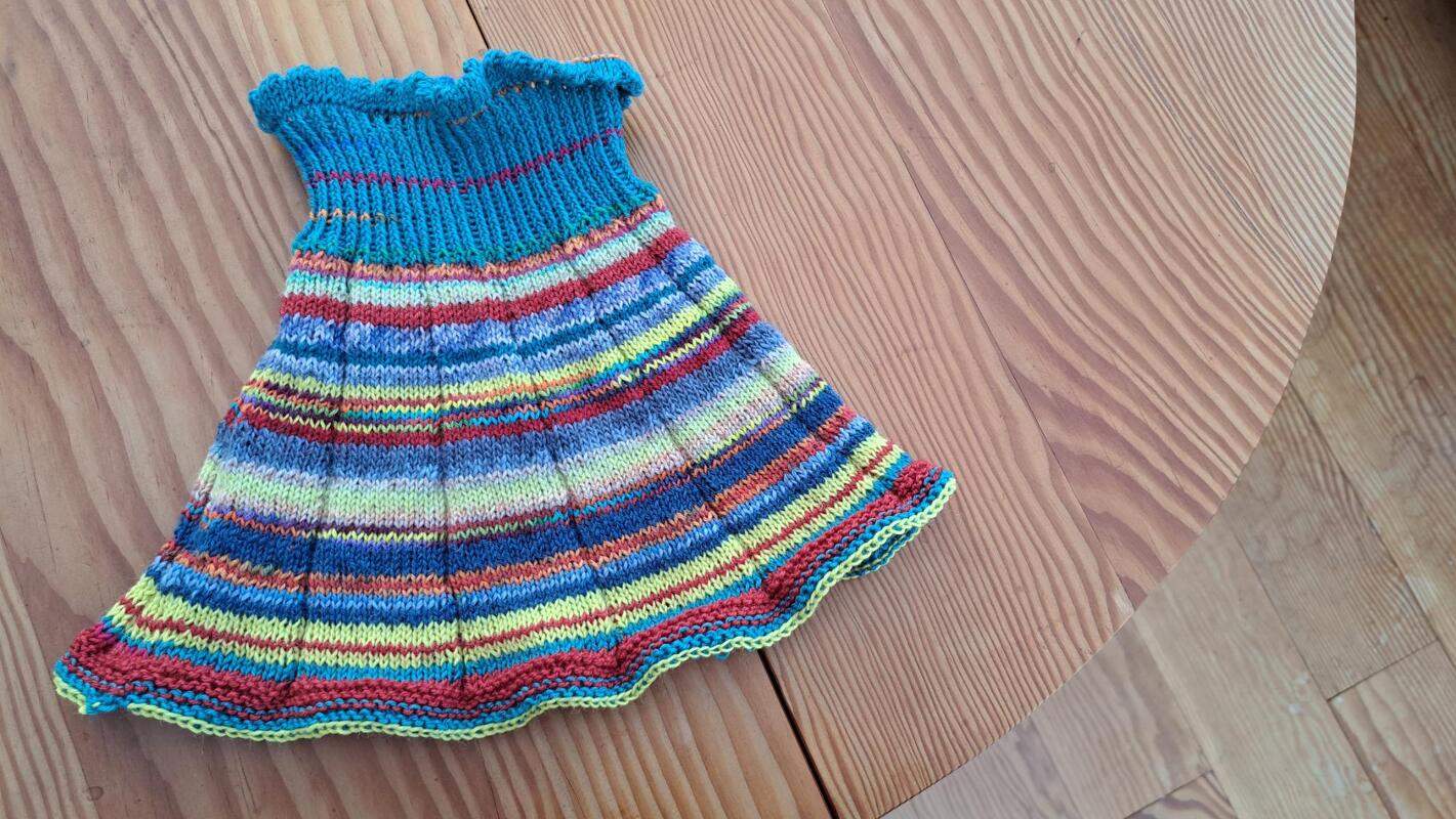 Bunter Rock für Kinder 3-4 Jahre - Strickanleitung