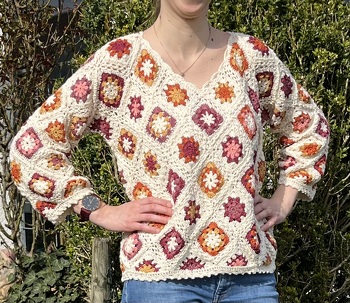 Oma Goodness Top nach der Anleitung von @littlegoldennook❤️
Bin begeistert vom Ergebnis. Die Häkelei hat viel Spaß gemacht, ein Größenanpassung des Layouts an die persönlichen Maße war - wie bei Grannys oft - eine Herausforderung 😂. Aber jetzt sieht es top aus.
Bei Interesse mehr Info auf Insta unter @gabyshandarbeitsideen. Gerne reinschauen.