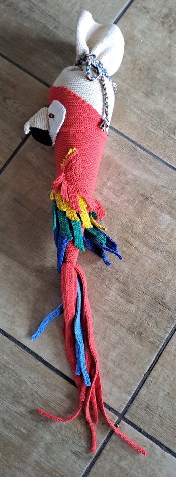 Schultüte für einen zukünftigen Zoodirektor, die später als Kissen genutzt werden kann.
Als Anregung diente die Aneitung von mmns.