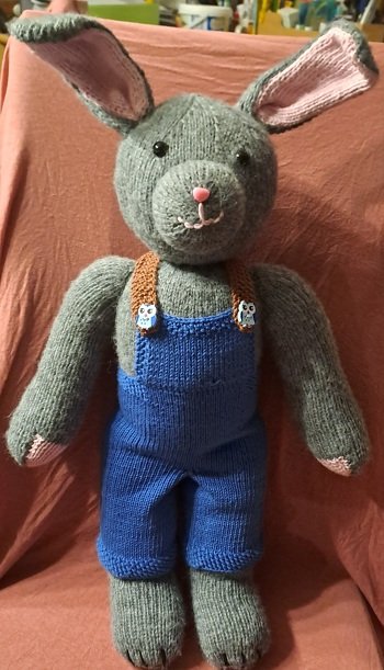 Hase aus der Geschichte 'Es klopft bei Wanja in der Nacht'
Projekt entstand für Schüler mit  Beeinträchtigung zur besseren Wahrnehmung der Geschichte.