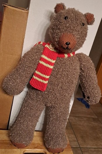 Bär aus der Geschichte 'Es klopft bei Wanja in der Nacht'
Projekt entstand für Schüler mit  Beeinträchtigung zur besseren Wahrnehmung der Geschichte.