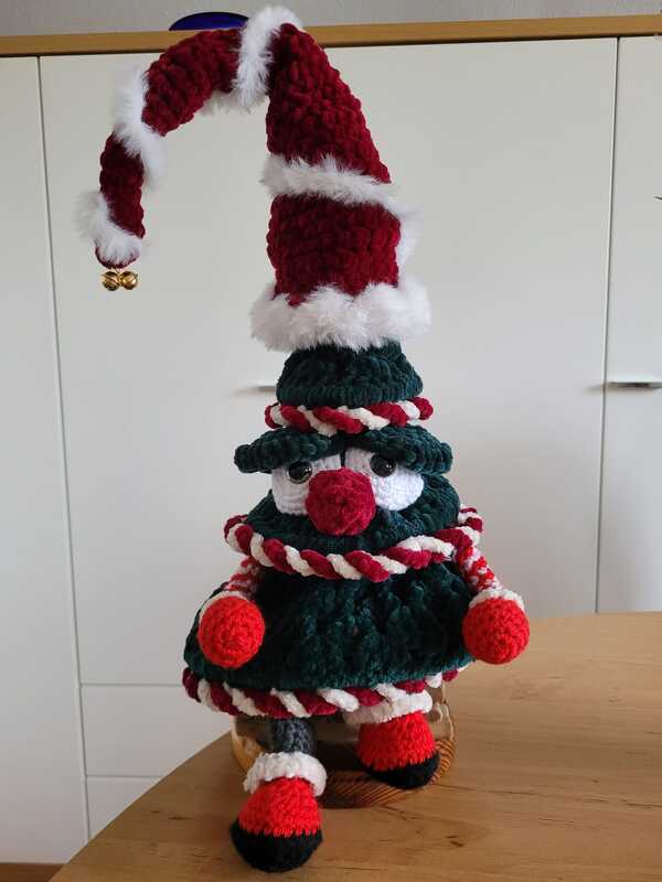 Häkelanleitung lustiger Tannenwichtel