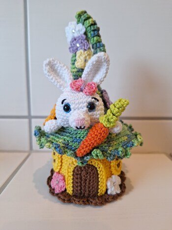 Gehäkelt nach einer Anleitung von Angi Design. Eine sehr ausführliche Beschreibung.