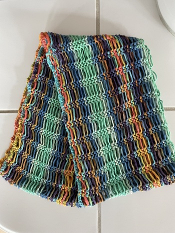 Fallmaschenloop aus Lang Yarn Sol Degrade