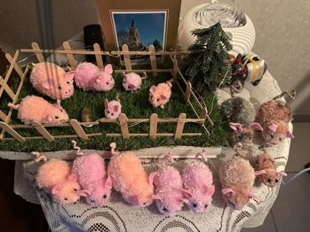 Glücksschweinchen, ich verschenke sie ganz oft und dann müssen neue gebastelt werden ;-)