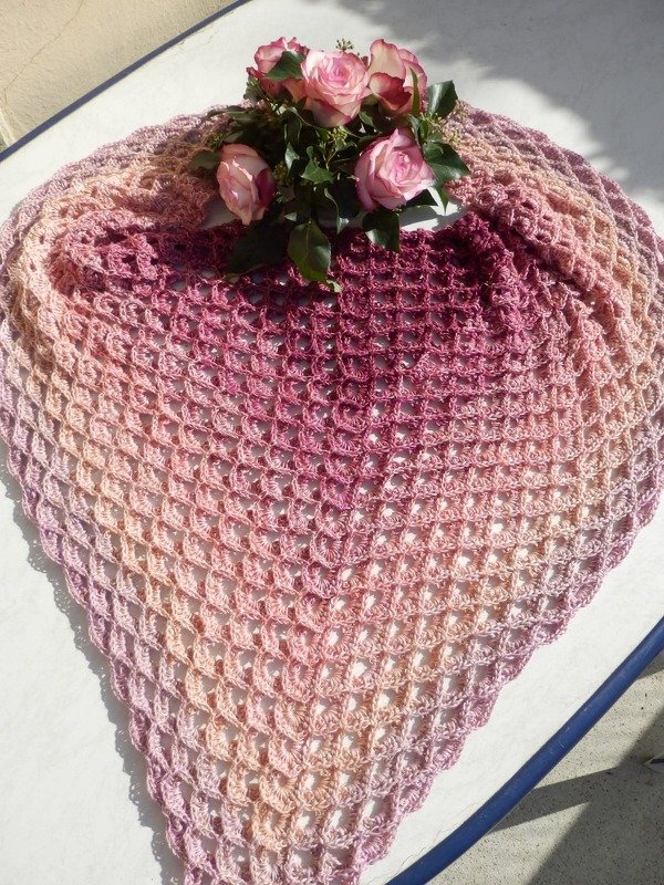 kostenlose Häkelanleitung Dreieckstuch Virustuch 2,0