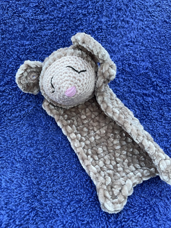 Amigurumi Snuggle Mouse with Velvet Yarn Babyshower Baby Birthday Crochet