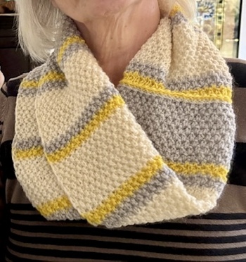 Hab aus Resten einen Loop im Sternmuster gestrickt.