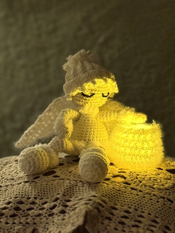 Wieder mal eine sehr gut verständliche Anleitung, bei dir es Spaß macht zu häkeln.
Und das Ergebnis spricht für sich. Ein perfektes Weihnachtsgeschenk für einen lieben Menschen.