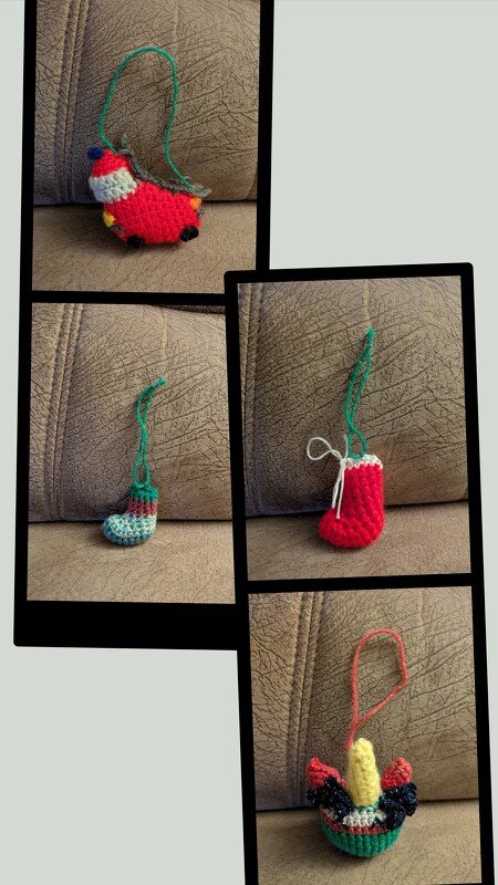 Häkelanleitung für Weihnachtssöckchen, Baumschmuck in rot-weiß