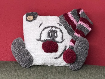 Mein erstes Knuddelkissen - nicht perfekt, aber meins 🥰