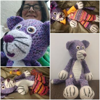 Mein 1. großes Katerchen.. Seine Latzhose ist ihm auf den Leib gestrickt..
#Amigurumi