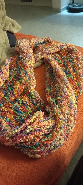 Schal mit Knuppelwolle, würde ich nie mehr machen recht lästig zu verarbeiten