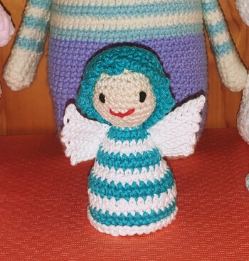 Der Engel ist wirklich süß, hab ihn unten zu gemacht und den Körper auch ausgefüllt. Danke für die schöne Anleitung.