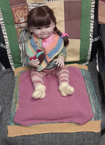 kleine Decke aus Sockenresten für Rika