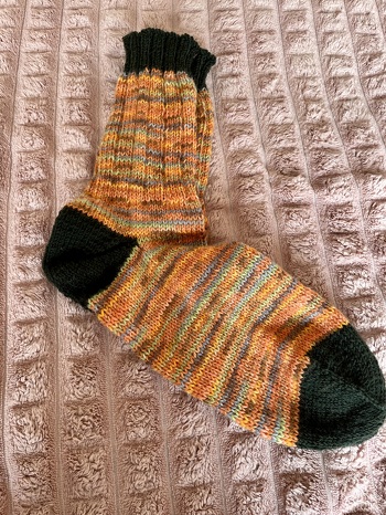 Socken in Größe 50/51 aus 6-fädiger Sockenwolle für den #Sockenweltrekord #Socken #VeronikaHug