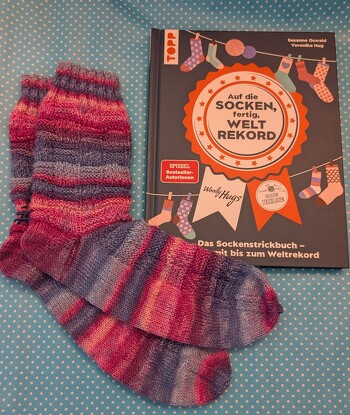 #Sockenweltrekord Socken Nummer 4  in Gr. 42/43 sind fertig.
Muster 