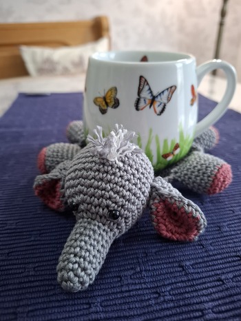 Der Untersetzer Elefant hat viel Spaß gemacht. Die Anleitung war leicht verständlich.