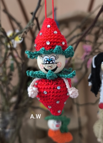 Vielen lieben Dank für deine tolle Anleitung und deine Arbeit .Ich liebe die Erdbeeren 🍓