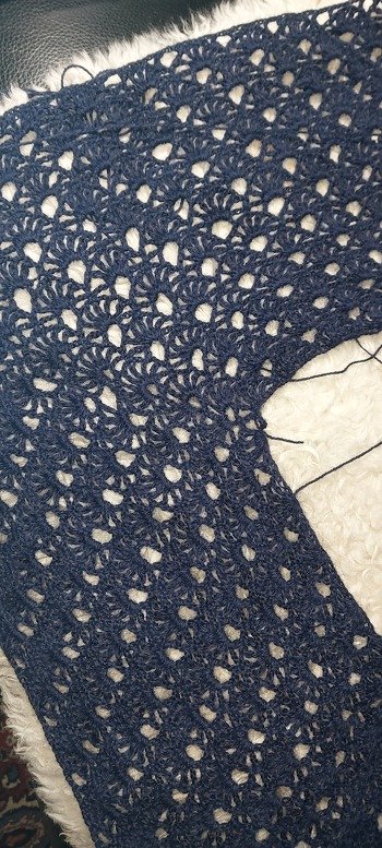 Gute Anleitung, lässt sich flott häkeln.
Das Muster verzeit einen kleinen Zähl-Fehler 😉😍