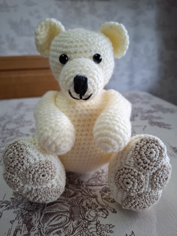 Eisbär Pia habe ich umbenannt in Knut. Leicht verständliche Anleitung.