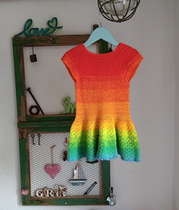 #Jolene
Hübsches Kleid, leicht nachzuarbeiten.