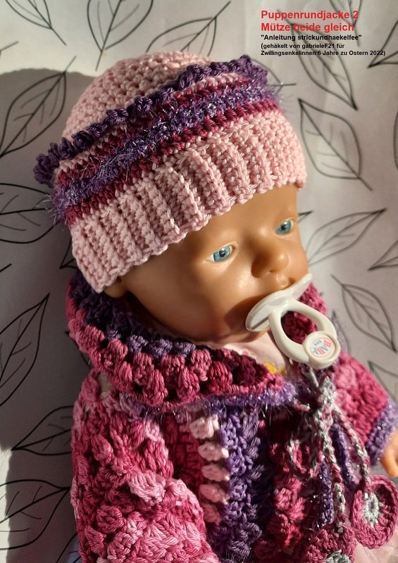 Häkelanleitung für eine Puppenkreisjacke mit Mütze ab 40 cm