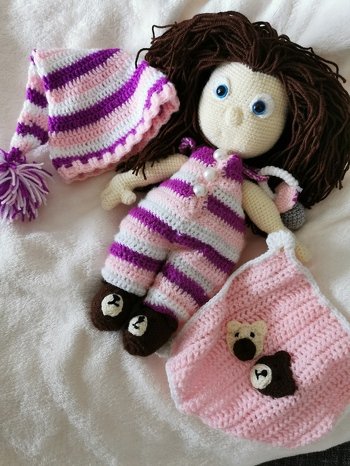 Ich habe eine weibliche puppe für meine Tochter gemacht, bin sehr gut mit der Anleitung klar gekommen. Ganz toll sind die Details wie die Hände.