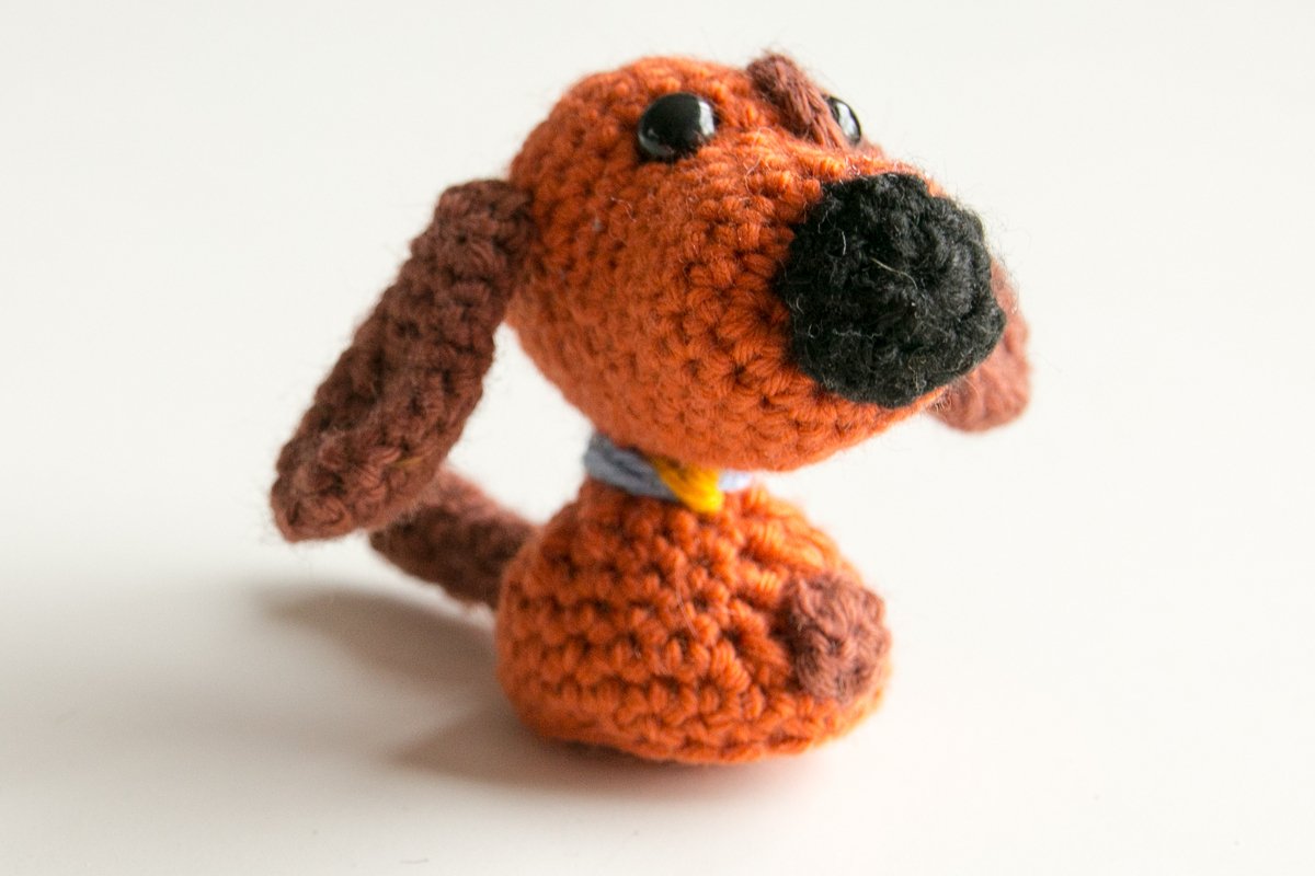 Häkelanleitung "sitzender Hund"