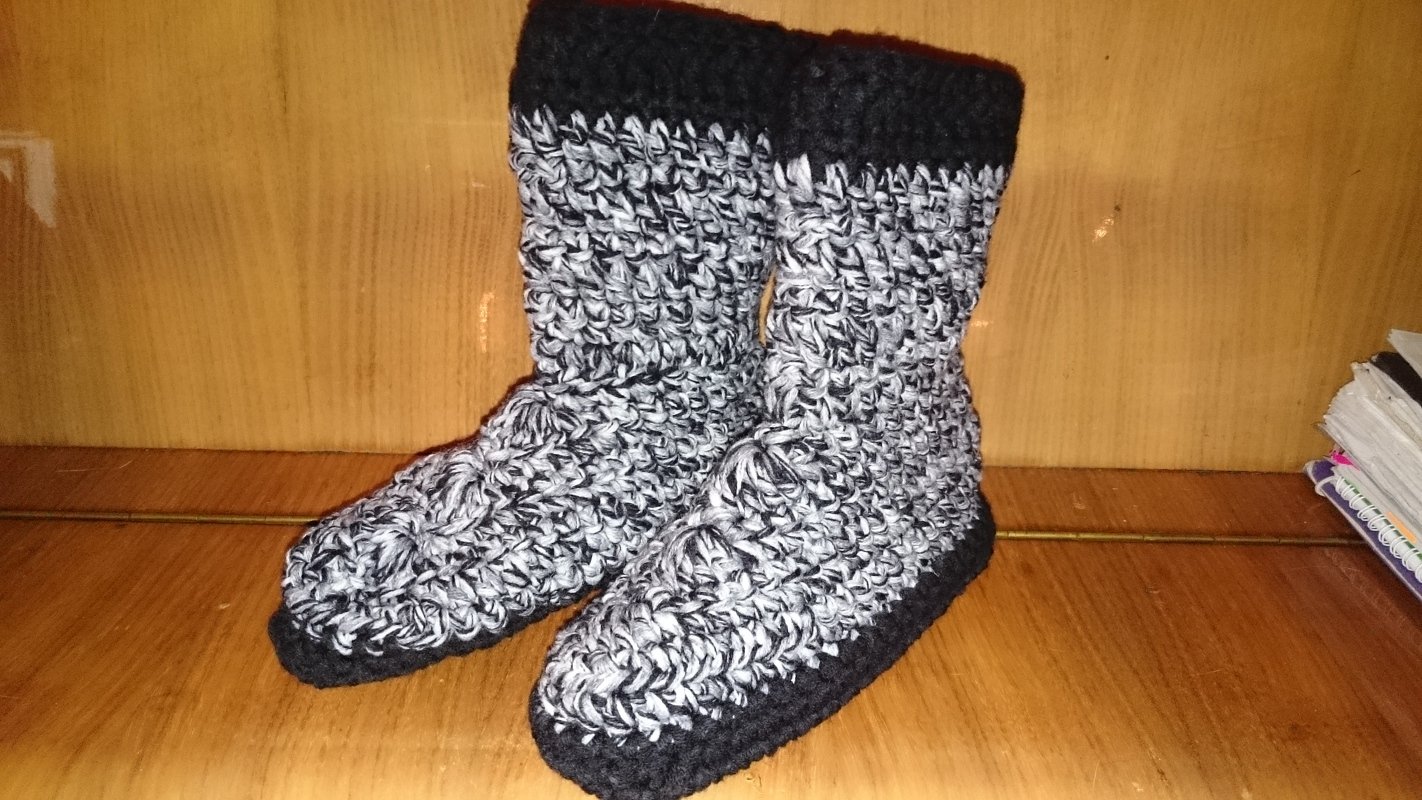 Häkelanleitung Hausschuhe &quot;Apachi&quot;