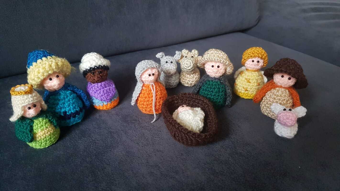 Häkelanleitung Mini Weihnachtskrippe Set mit 11 Figuren