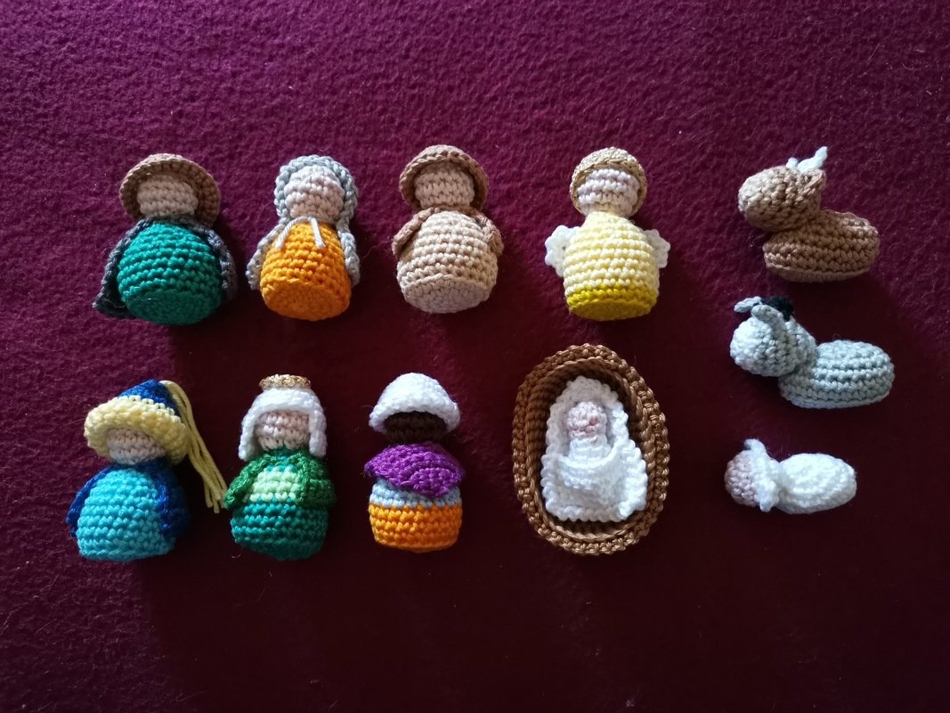 Häkelanleitung Mini Weihnachtskrippe Set mit 11 Figuren