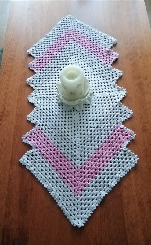 Crochet / pattern / Tablerunner