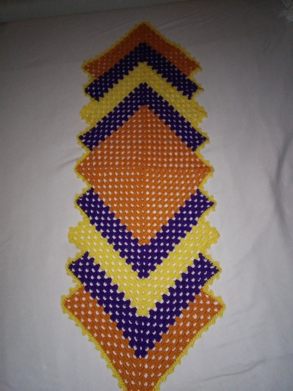 Crochet / pattern / Tablerunner