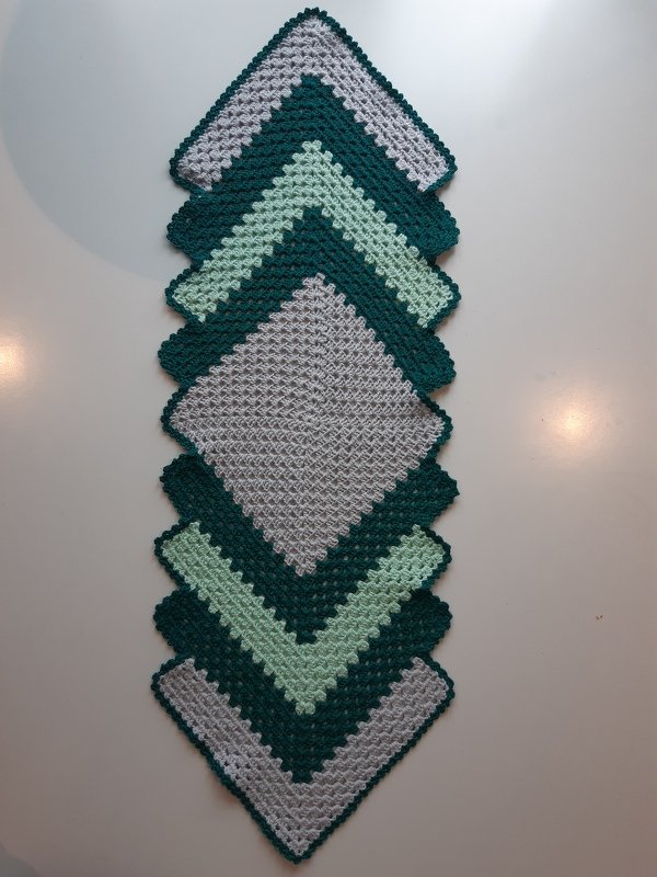 Crochet / pattern / Tablerunner