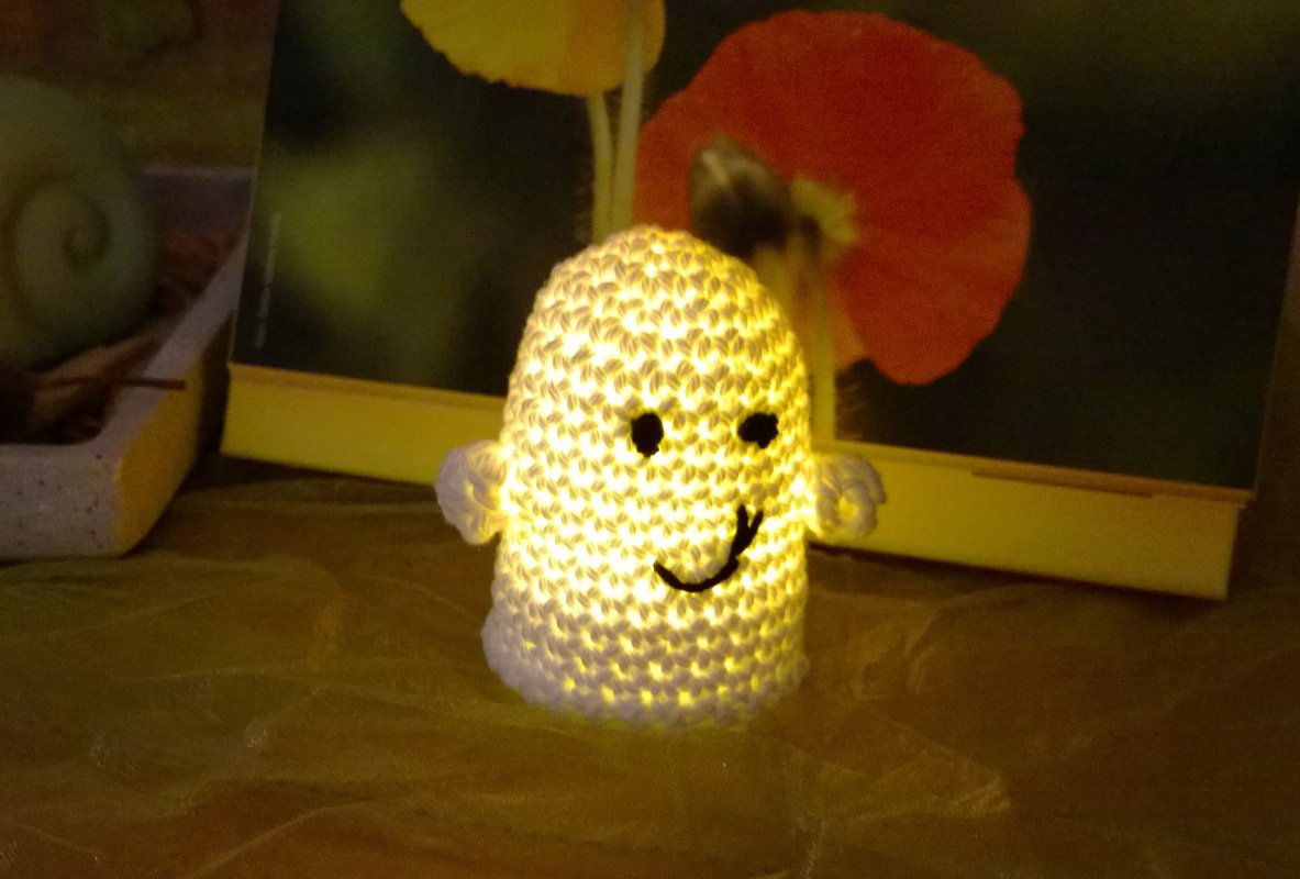 Kleine Gespenster mit Batterie-Teelicht Häkelanleitung *Gespenst Ansatzlos an einem Stück gehäkelt*