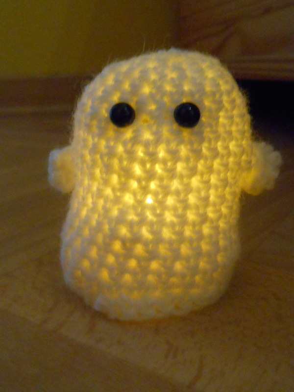 Kleine Gespenster mit Batterie-Teelicht Häkelanleitung *Gespenst Ansatzlos an einem Stück gehäkelt*