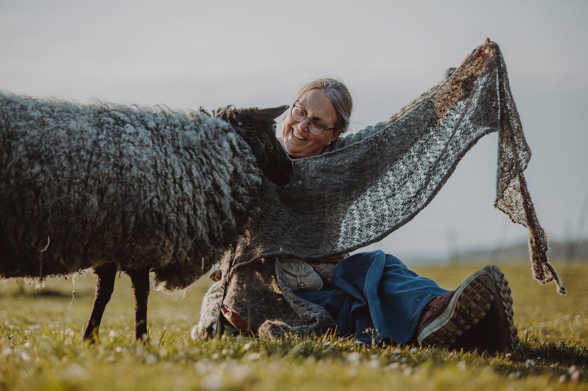 Tuch "Windfang" mit 1 Bobbel stricken