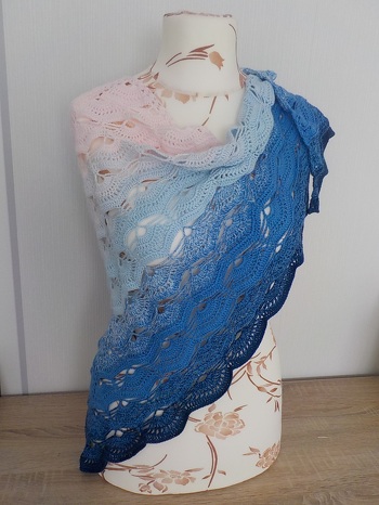 Bobbel von Junaluna. Die Anleitung war sehr gut nachzuarbeiten.