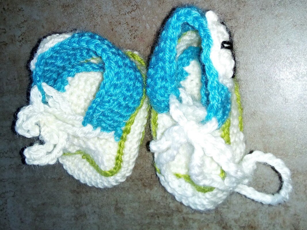 Turnschuhe Sneaker für Babys Häkelanleitung