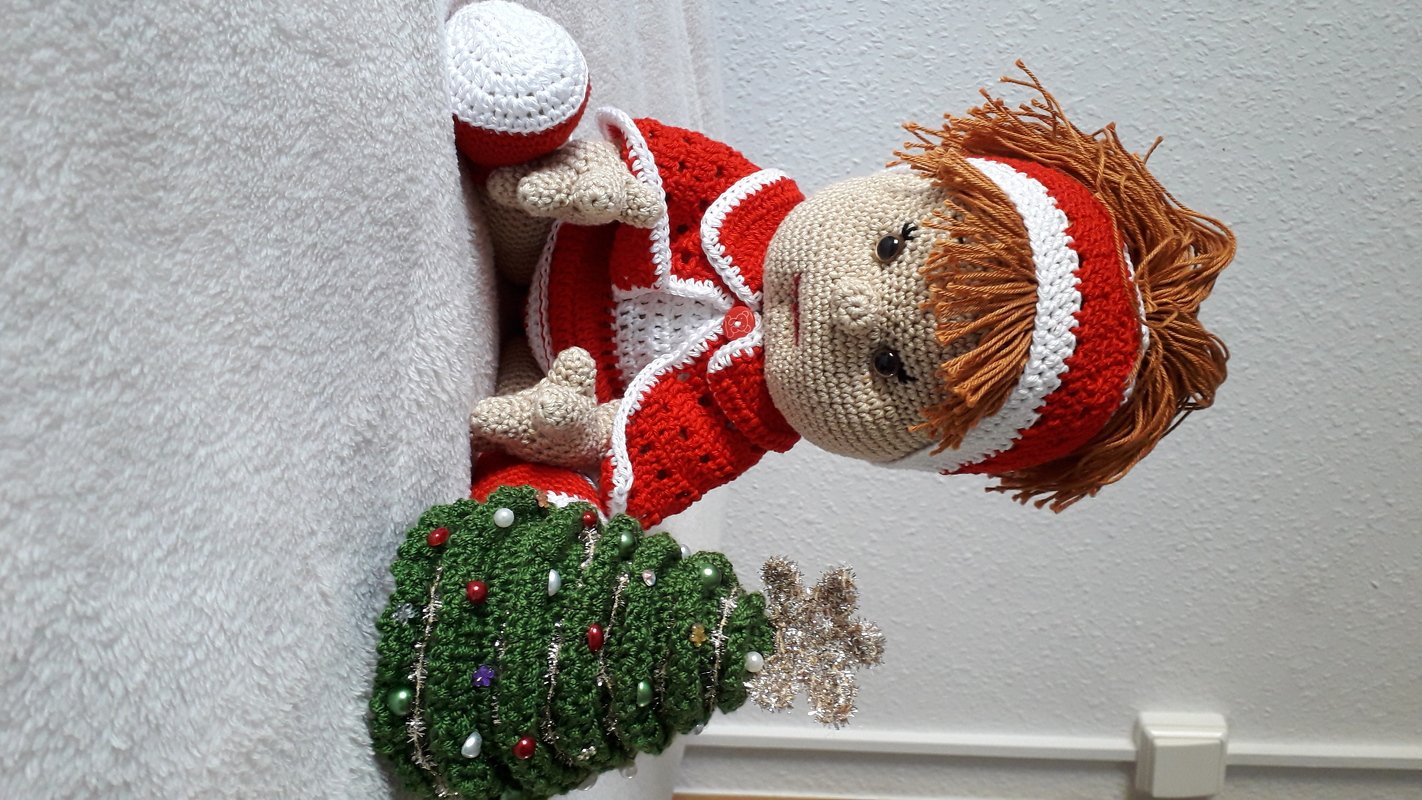 Häkelanleitung Puppenkleidung, Niko das Weihnachtsmädchen