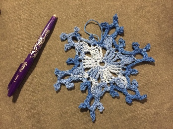 Danke für die mega Anleitung, ich liebe die Schneeflocke!