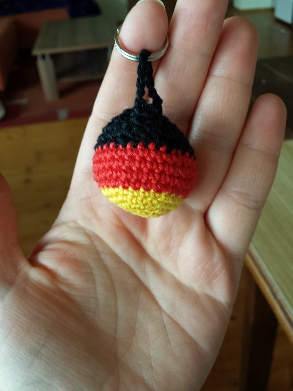 Häkelanleitung - Ball - Wm - Fußball - Schlüsselanhänger - Taschenbaumler