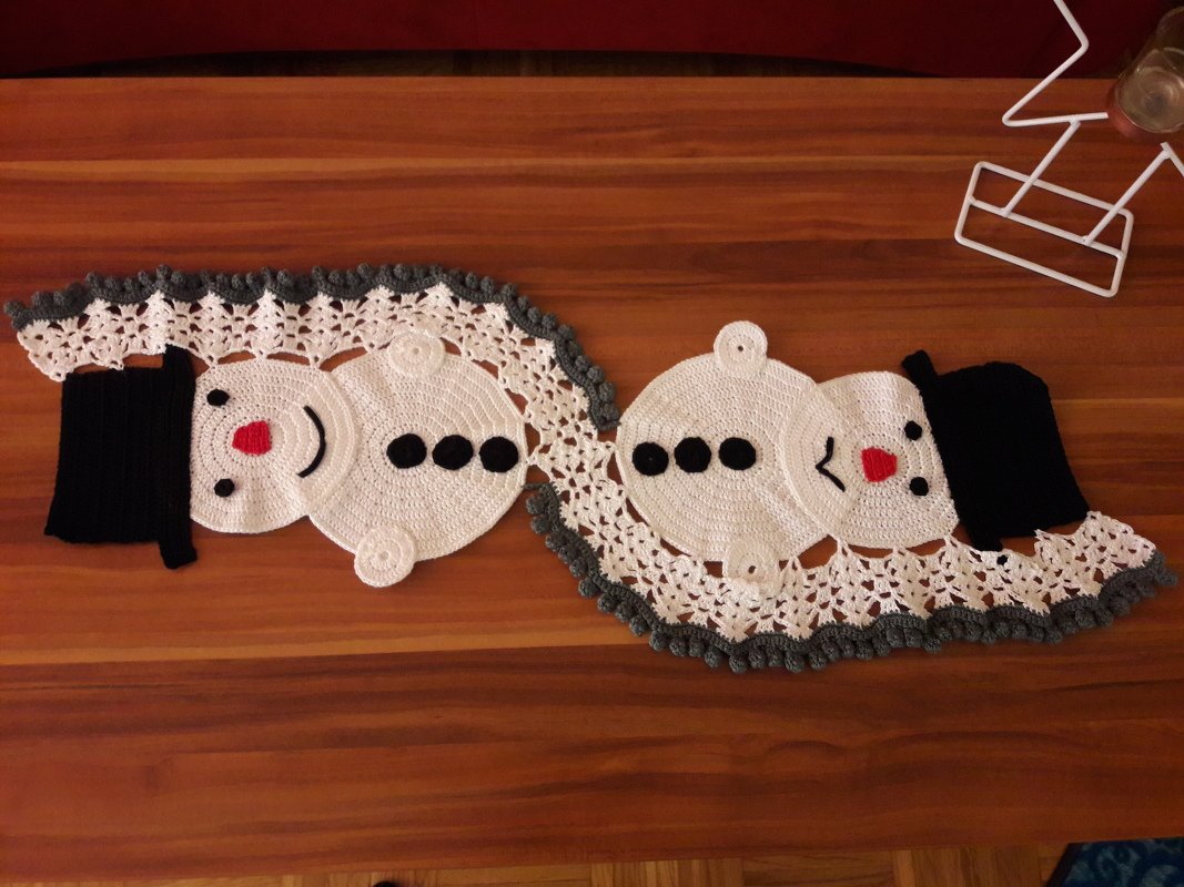 Häkeln / Tischläufer / Schneemann