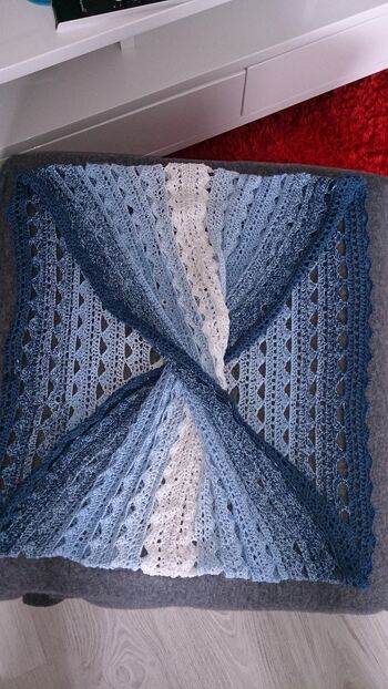 Halata-Möbius, war sehr einfach zu häkeln, Anfängertauglich.