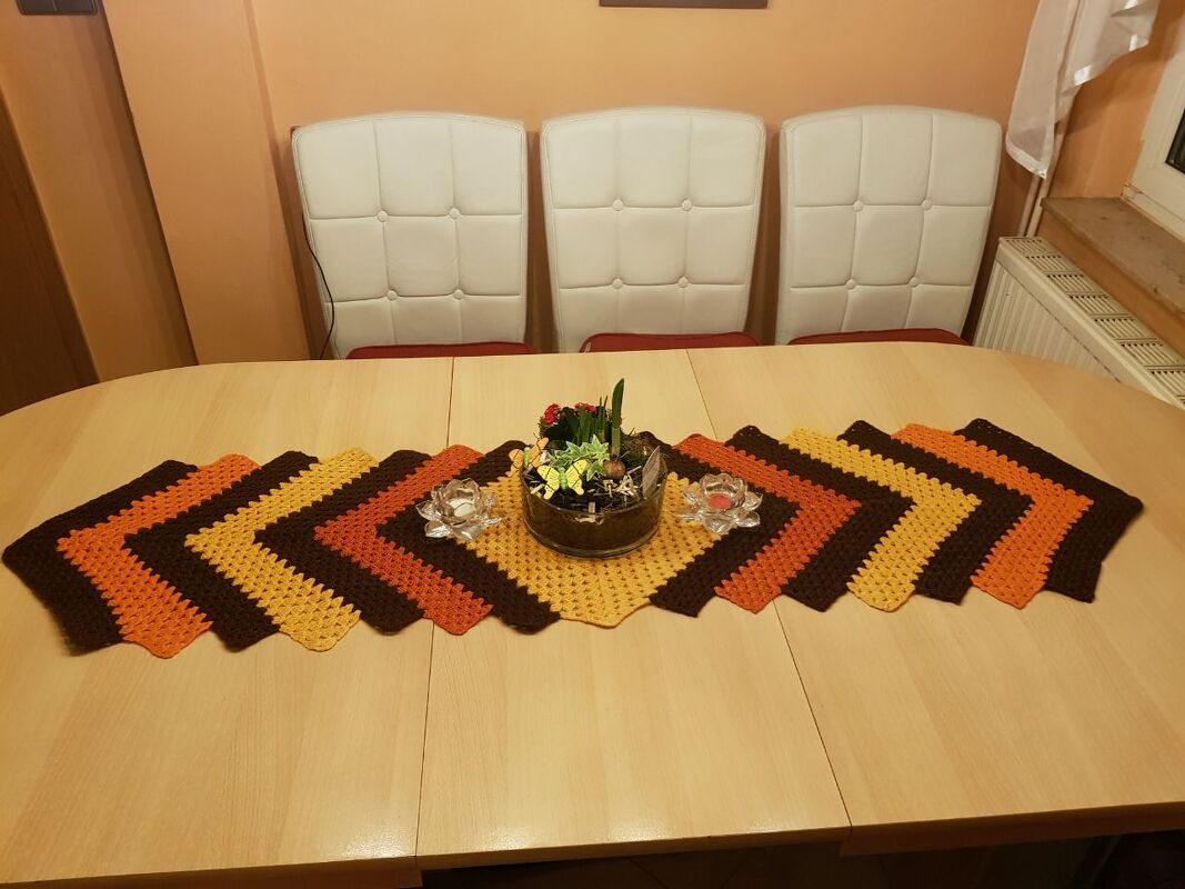 H&auml;keln / Sparpreis!!! Anleitung Grannydecke, Tischl&auml;ufer (rund) und Tischl&auml;ufer-Schneemann