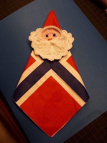 Häkelanleitung Serviettenhalter Weihnachtsmann